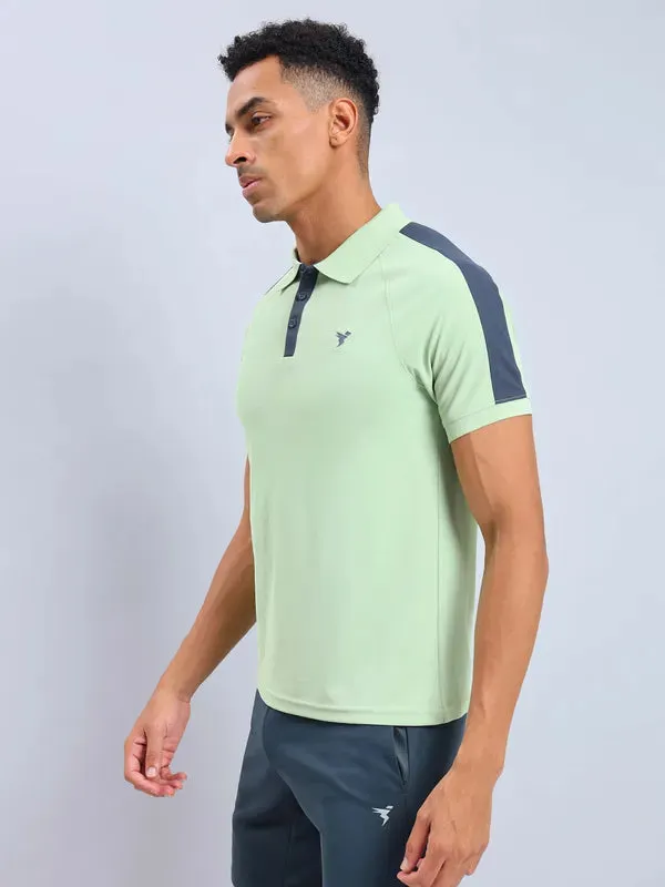 Men Colorblock Slim Fit Polo T-shirt with MATPIQ