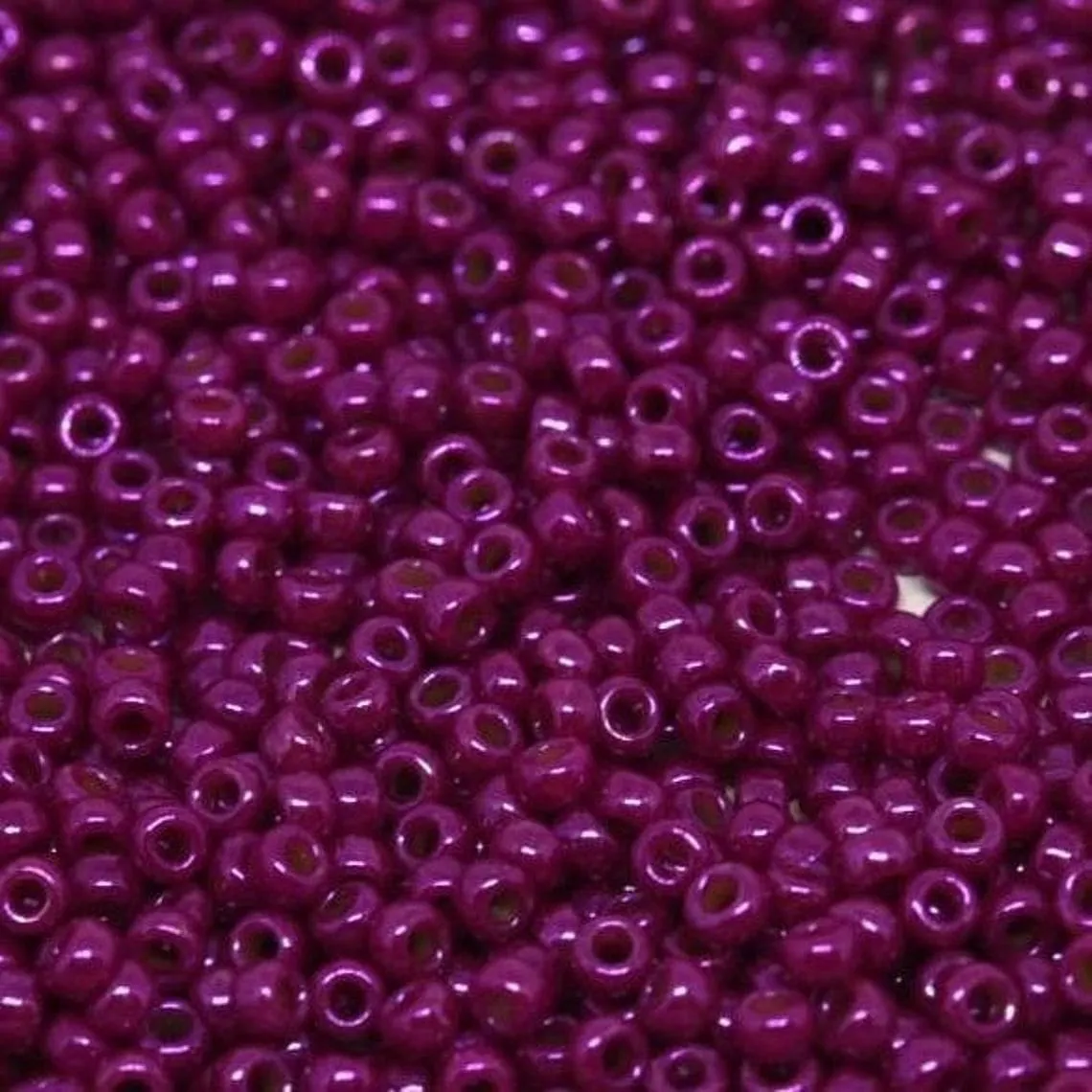 Miyuki Boncuk, MiyukiRoundBeads 8/0-1465L Opaque Fuchsia Luster