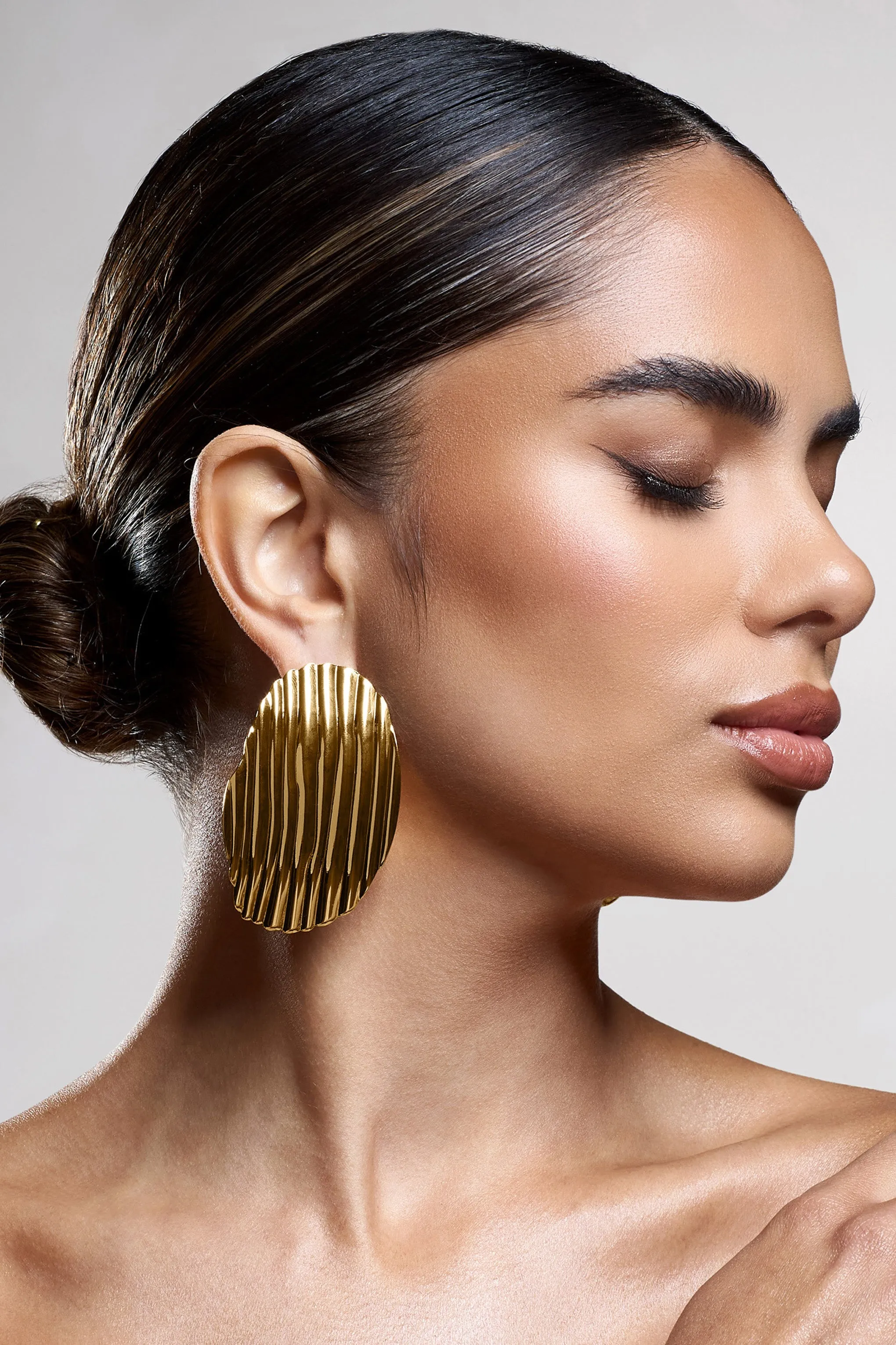 Sarla | Gold Textured Ribbed Statement Oval Earrings