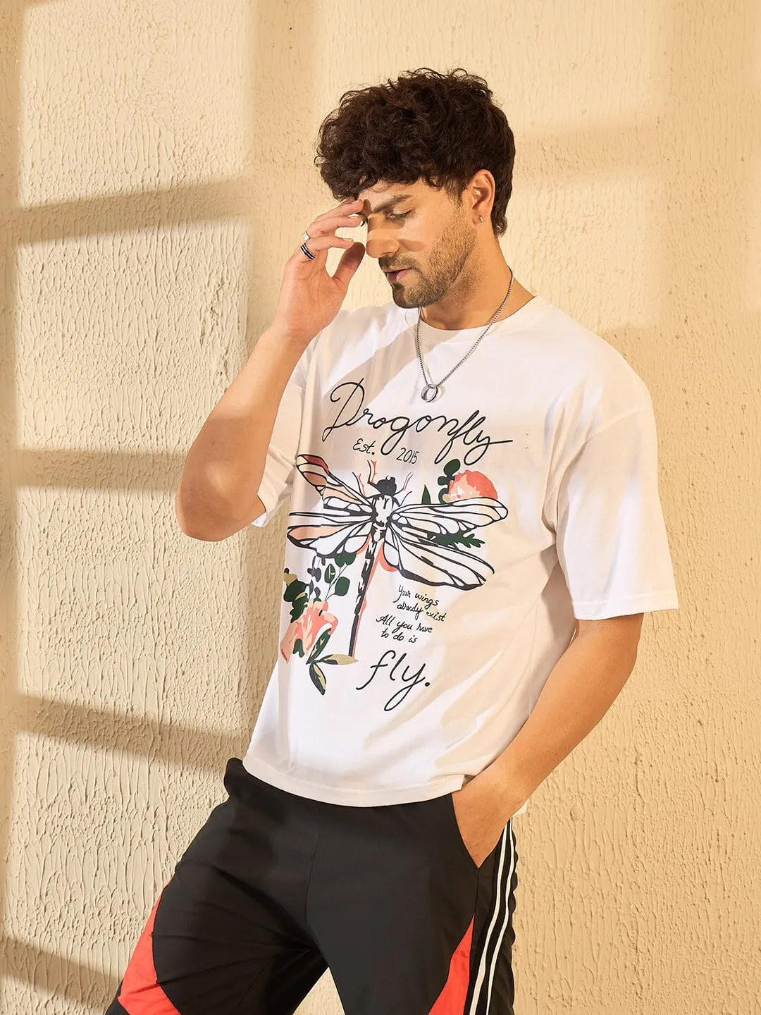 White Drangon Fly Oversized Graphic Tshirt